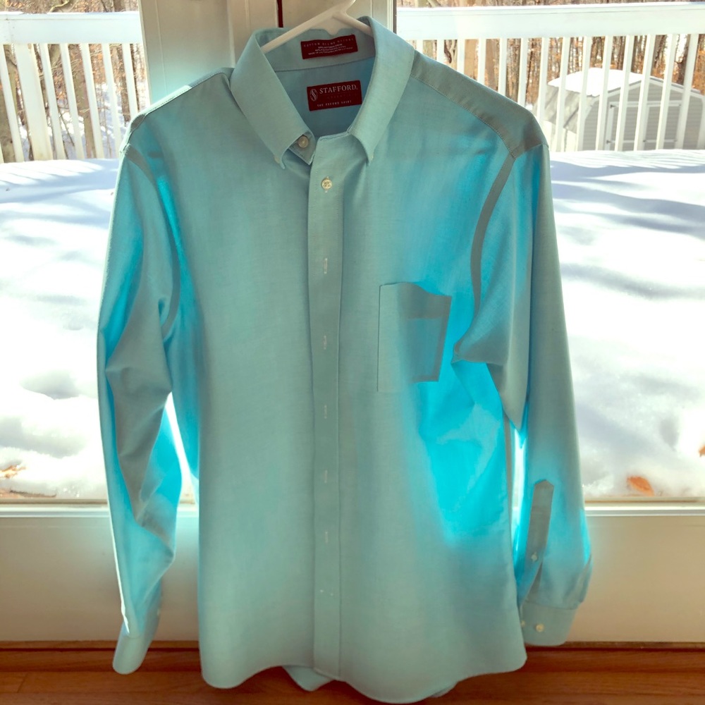 Stafford men’s dress shirt.